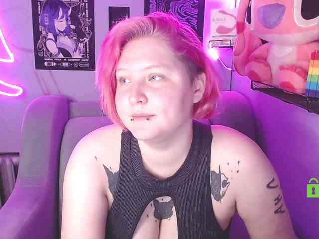 DolliRosee webcam