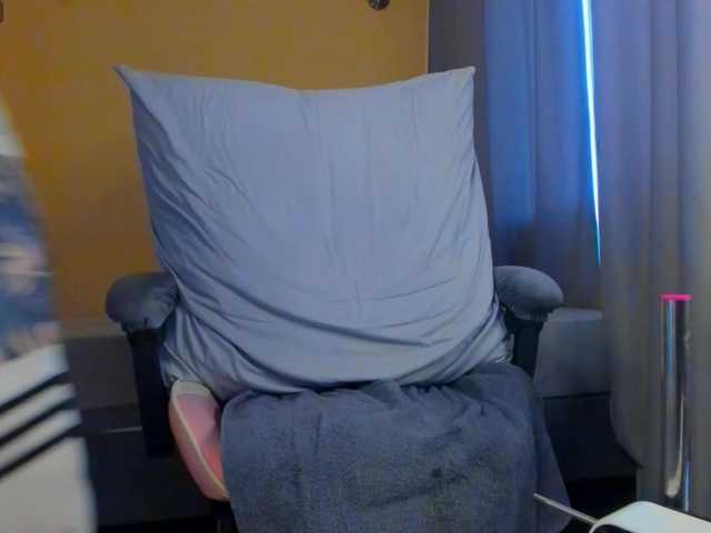 Alice01moonshard live webcam show