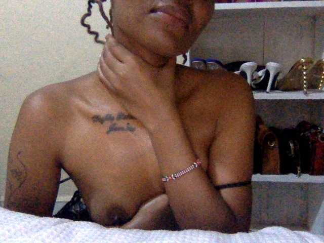 Shiro19 live cam on BongaCams