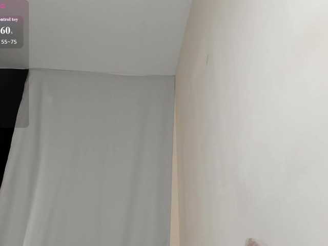 MillyYoung live webcam show