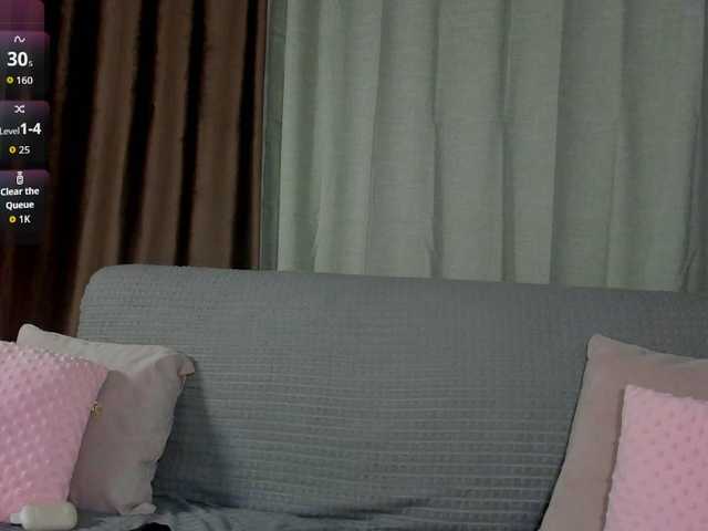 MillyYoung live cam on BongaCams