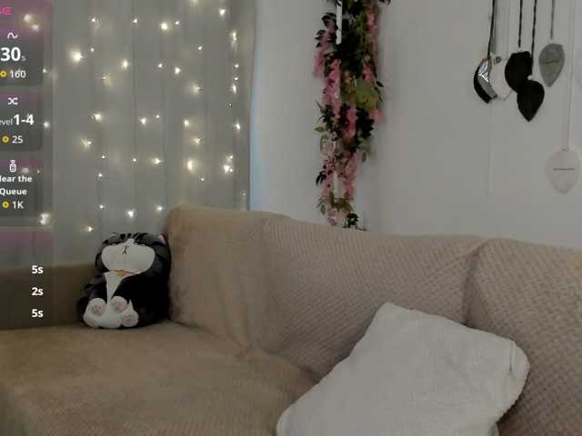 MillyYoung live cam on BongaCams