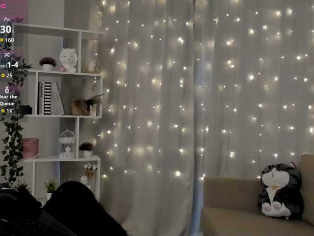 MillyYoung live cam