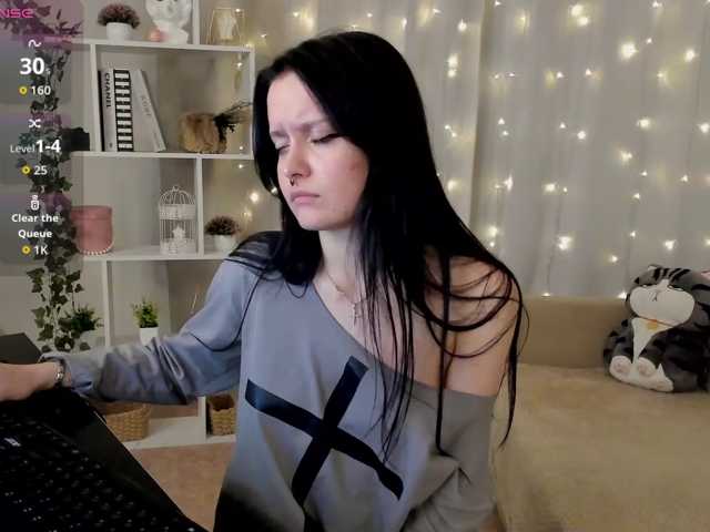 MillyYoung live cam preview