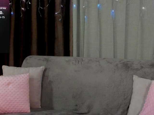 MillyYoung live cam on BongaCams