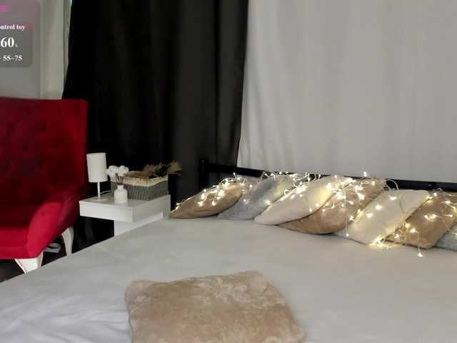 MillyYoung live cam on BongaCams