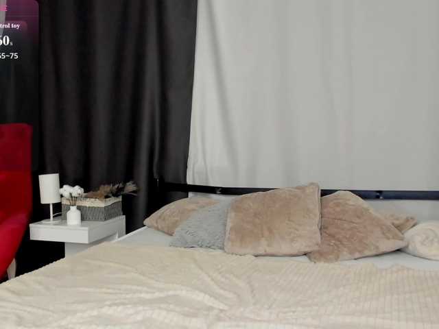 MillyYoung live cam on BongaCams