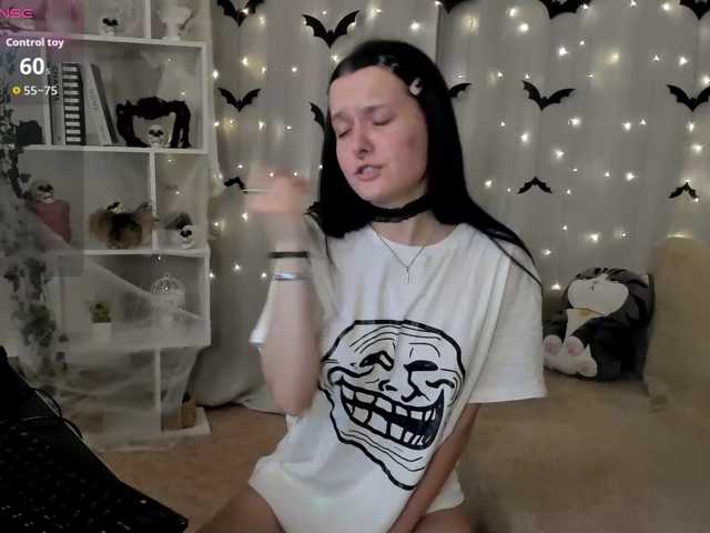 MillyYoung live cam on BongaCams
