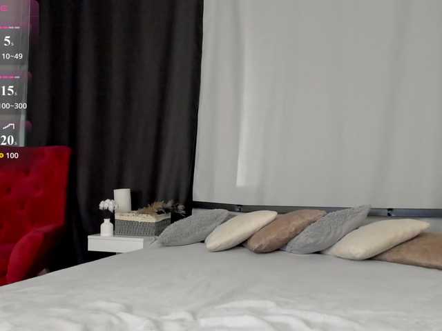 MillyYoung live webcam show
