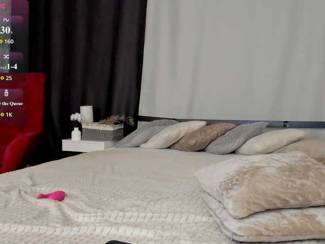 MillyYoung live webcam show