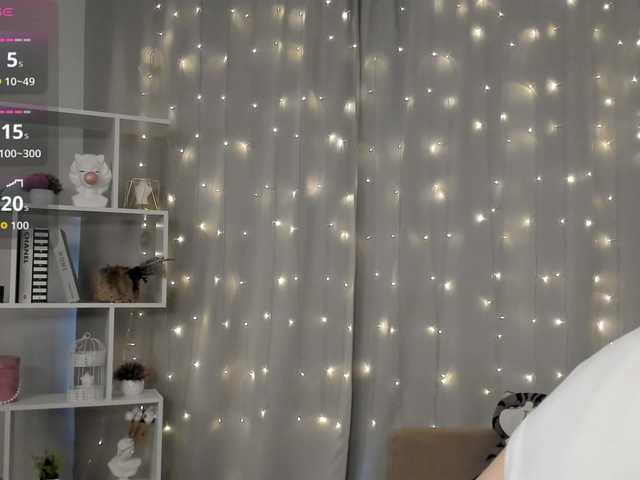 MillyYoung — live female cam