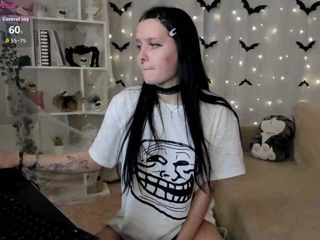 MillyYoung live cam on BongaCams