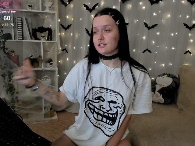 MillyYoung live cam on BongaCams