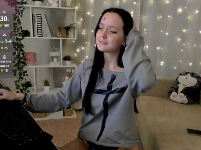 MillyYoung live cam on BongaCams