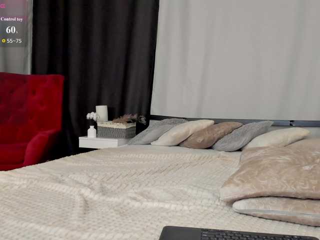 MillyYoung live cam on BongaCams