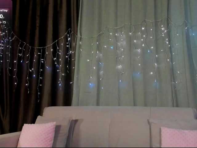 MillyYoung live cam on BongaCams