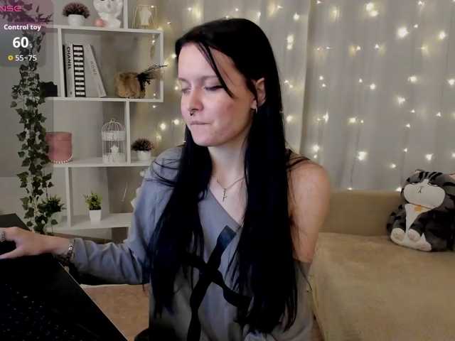 MillyYoung live cam on BongaCams