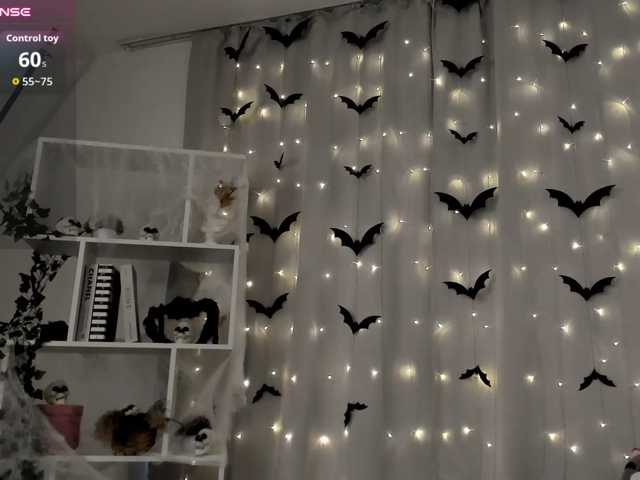 MillyYoung live cam on BongaCams