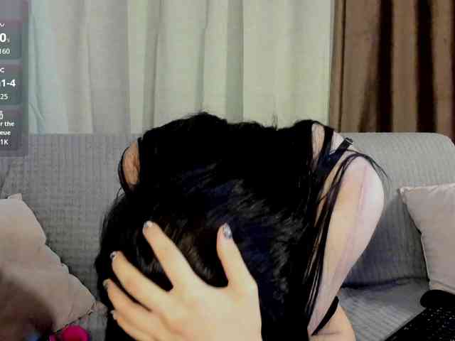 MillyYoung webcam