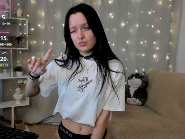MillyYoung webcam