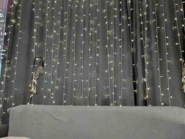 MillyYoung webcam