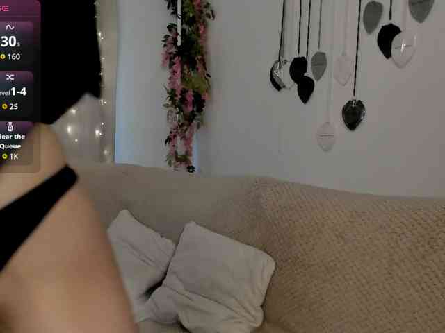 MillyYoung webcam