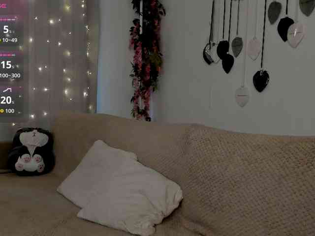 MillyYoung webcam