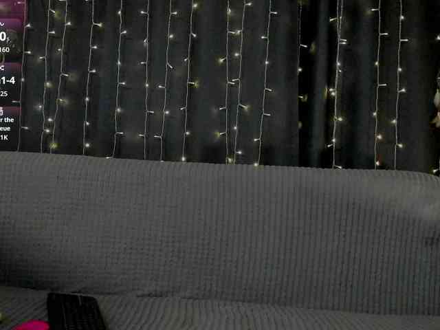 MillyYoung webcam