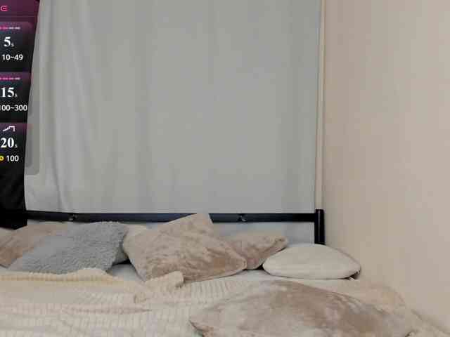 MillyYoung webcam