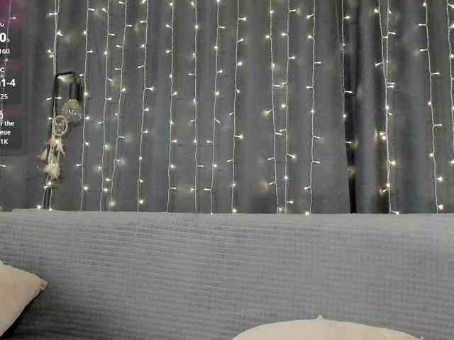 MillyYoung webcam