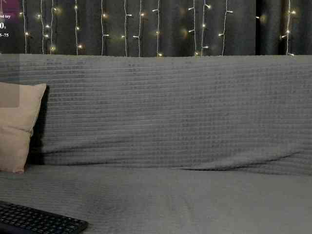MillyYoung webcam