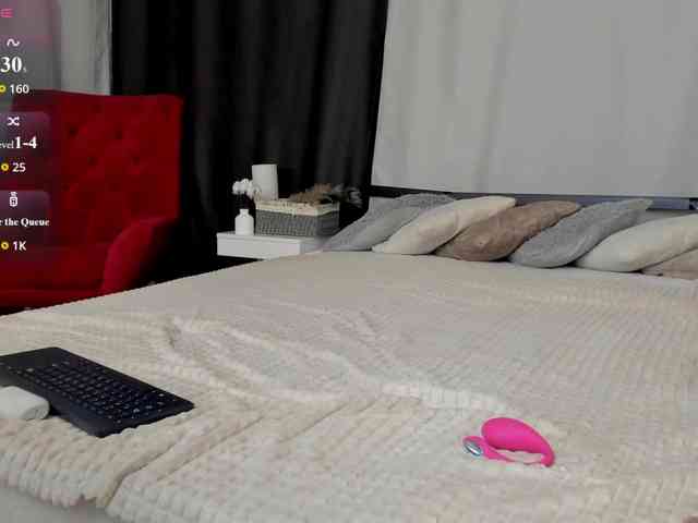 MillyYoung Live Webcam on BongaCams