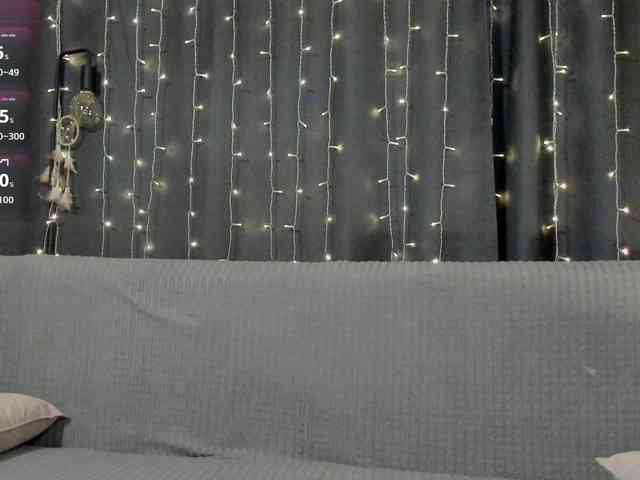 MillyYoung webcam