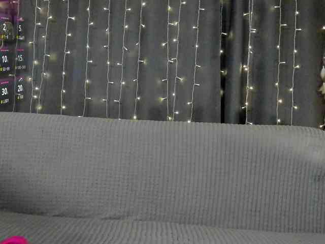 MillyYoung webcam