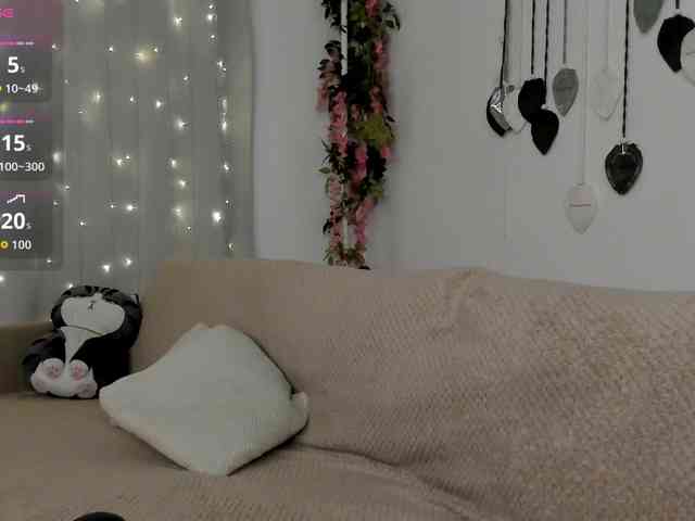 MillyYoung webcam