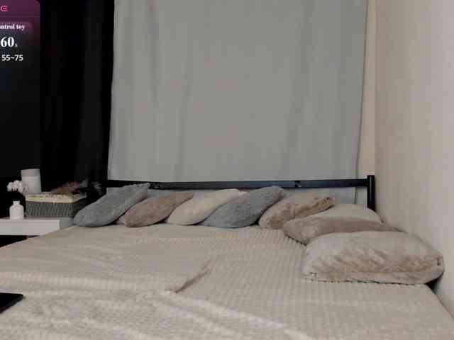 MillyYoung webcam