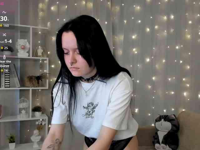 MillyYoung webcam