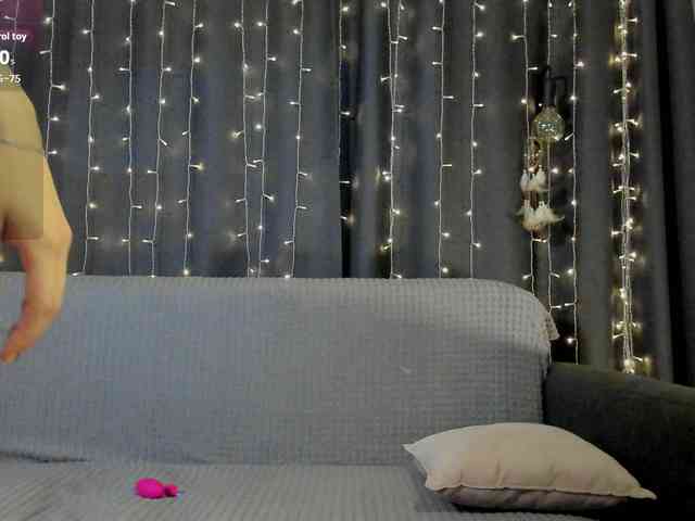 MillyYoung webcam