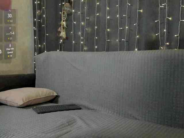 MillyYoung webcam