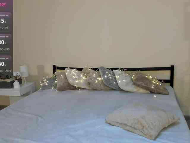 MillyYoung webcam