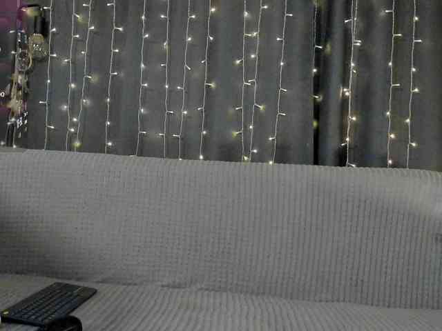 MillyYoung webcam