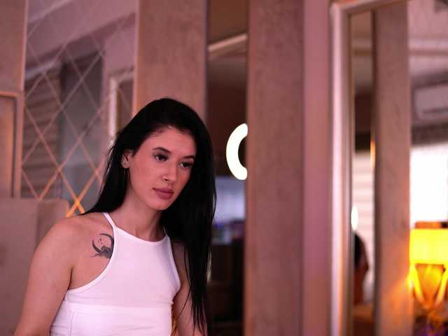 RubyRouj live cam on BongaCams