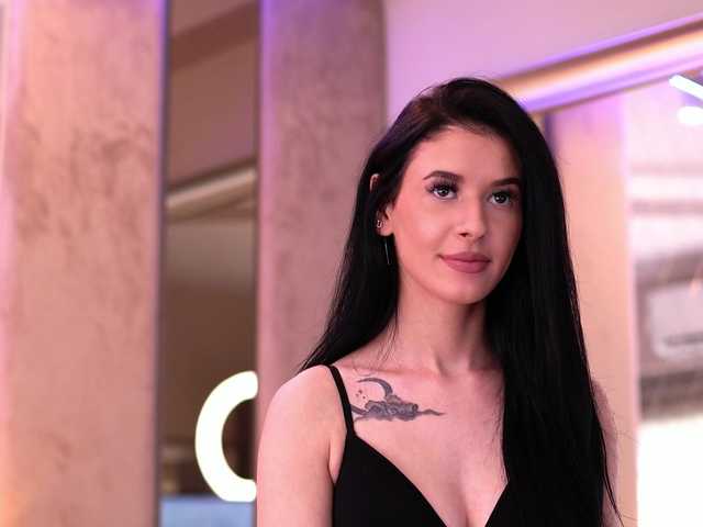RubyRouj live cam on BongaCams