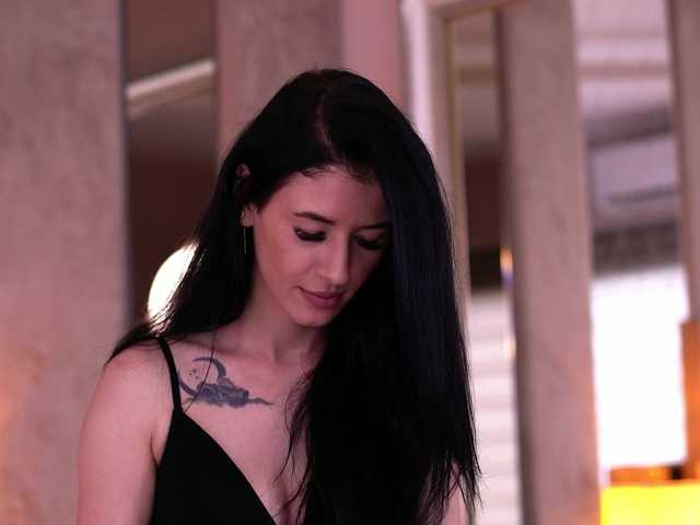 RubyRouj live cam on BongaCams