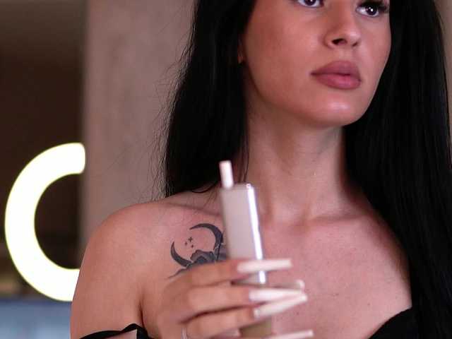 RubyRouj live cam on BongaCams