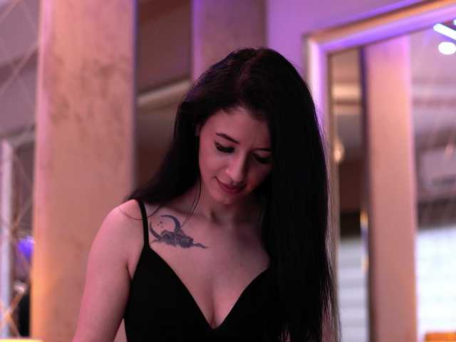 RubyRouj live cam on BongaCams