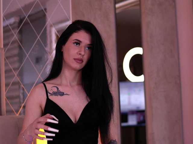 RubyRouj live cam on BongaCams
