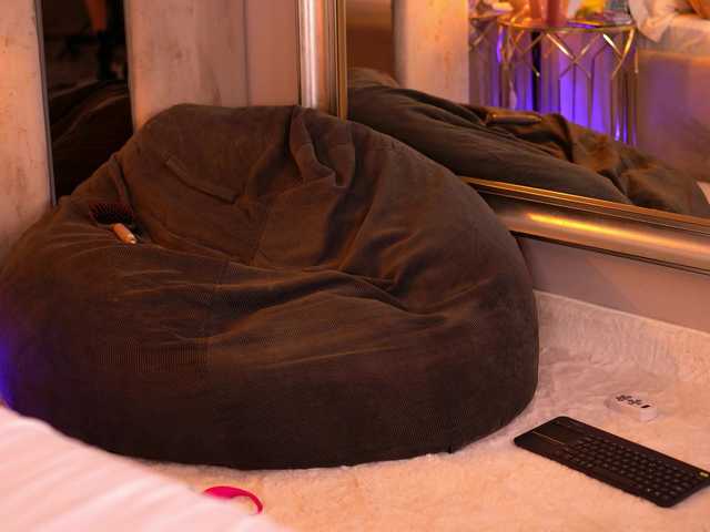 RubyRouj live cam on BongaCams