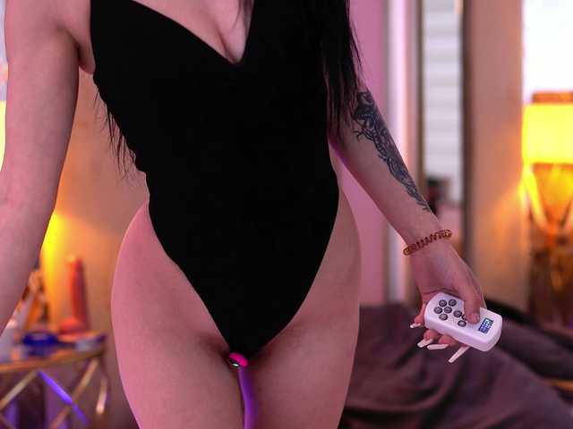 RubyRouj live cam on BongaCams