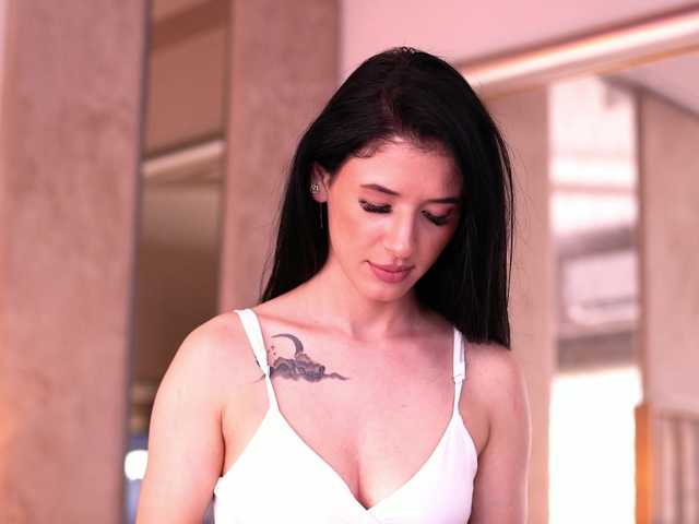 RubyRouj live cam on BongaCams